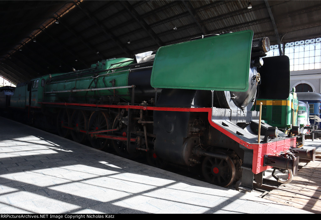 RENFE No. 242F-2009 4-8-4